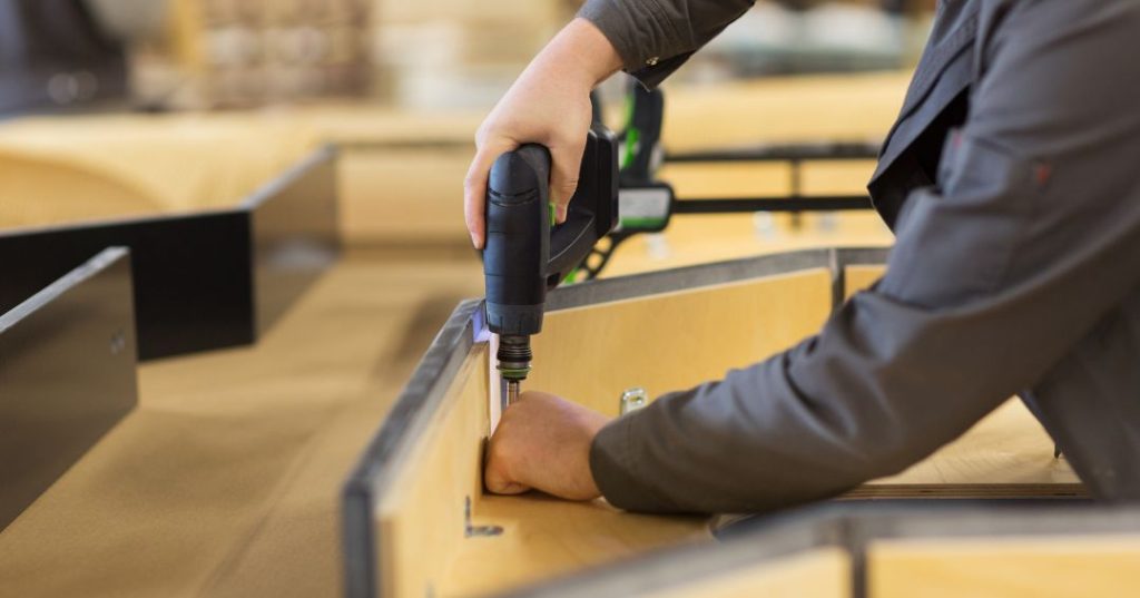 Como Montar Guarda-Roupa em São José do Rio Preto: 5 Passos e Dicas capa montador de moveis em São José do Rio Preto